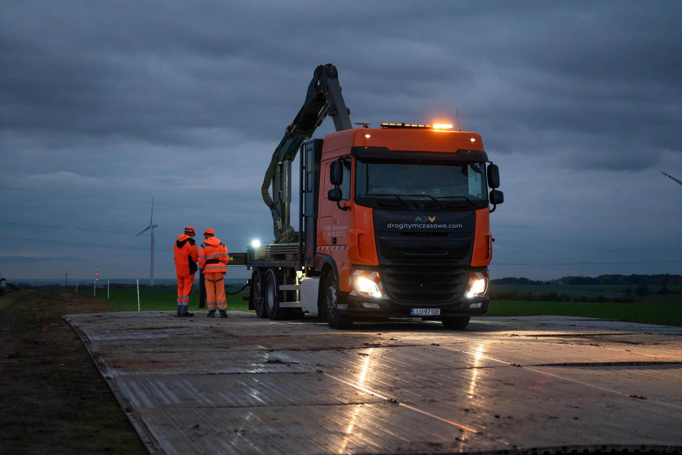 płyty drogowe na farmie wiatrowej